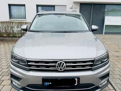 Grau Gebraucht 2016 VW Tiguan Highline SUV | 22.200 € (Teuer)