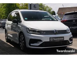 Weiss Gebraucht 2024 VW Touran Highline Van / Kleinbus | 40.790 € (Teuer)