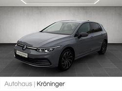 Othercolor Gebraucht 2024 VW Golf VIII Life Kleinwagen | 27.490 € (Etwas zu teuer)