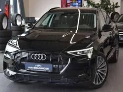 Mythosschwarz Gebraucht 2021 Audi e-tron Ambiente SUV | 22.850 € (Etwas zu teuer)