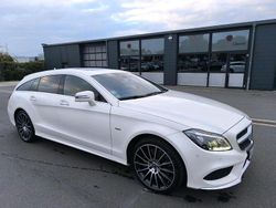 Weiß Gebraucht 2018 Mercedes CLS350 AMG Kombi | 24.990 €