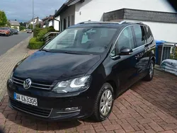 Schwarz Gebraucht 2016 VW Sharan Highline Van / Kleinbus | 13.900 € (Fairer Preis)