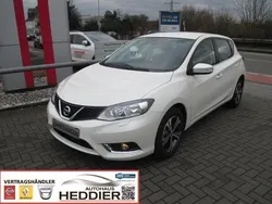 Weiß metallic Gebraucht 2017 Nissan Pulsar Acenta Limousine | 14.990 €