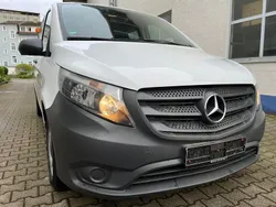 Weiß Gebraucht 2021 Mercedes Vito Van / Kleinbus | 28.500 €