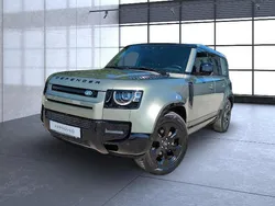 Pangea green Gebraucht 2024 Land Rover Defender SE Dynamic SUV | 78.800 € (Teuer)