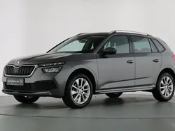 Graphitegrau metallic Gebraucht 2022 Skoda Kamiq Style SUV | 18.890 € (Guter Preis)