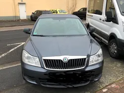 Grau Gebraucht 2011 Skoda Octavia Classic Kombi | 2.300 €