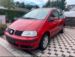 Rot Gebraucht 2009 Seat Alhambra Van / Kleinbus | 2.899 €