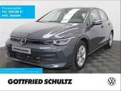 Delfingrau metallic Gebraucht 2024 VW Golf VIII Life Limousine | 22.410 € (Guter Preis)