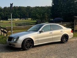 Silber Gebraucht 2004 Mercedes E320 AMG Limousine | 4.600 € (Fairer Preis)