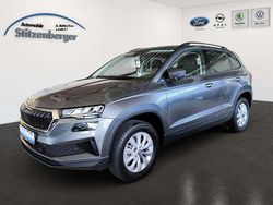 Graphitegrau metallic Neu 2025 Skoda Karoq Selection SUV | 32.990 € (Fairer Preis)