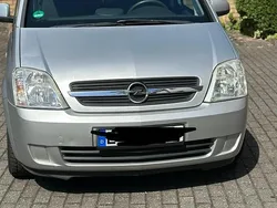 Silber Gebraucht 2004 Opel Meriva Van / Kleinbus | 900 € (Guter Preis)