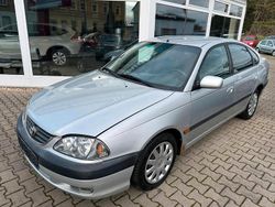 Silber Gebraucht 2003 Toyota Avensis Limousine | 1.800 € (Guter Preis)