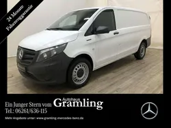 Weiß Gebraucht 2023 Mercedes e-Vito Van / Kleinbus | 31.499 € (Etwas zu teuer)