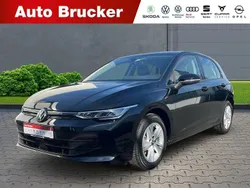 Schwarz Gebraucht 2024 VW Golf VIII Life Limousine | 22.730 € (Guter Preis)