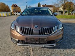 Braun Gebraucht 2017 Skoda Octavia Scout 4x4 Kombi | 12.500 € (Fairer Preis)