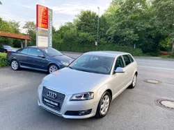 Silber Gebraucht 2010 Audi A3 Sportback Ambiente Limousine | 9.490 € (Fairer Preis)