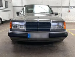 Grau Gebraucht 1993 Mercedes E320 Sportline Limousine | 14.000 €