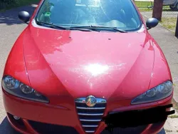 Rot Gebraucht 2005 Alfa Romeo 147 Kleinwagen | 1.500 €