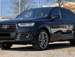 Schwarz (orcaschwarz) Gebraucht 2019 Audi Q7 Basis SUV | 49.900 €