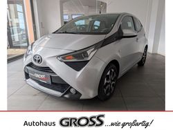 Silber Gebraucht 2019 Toyota Aygo X-play Kleinwagen | 12.090 € (Etwas zu teuer)