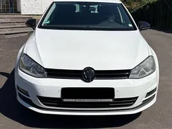 Weiß Gebraucht 2014 VW Golf VII Cup Limousine | 8.500 € (Fairer Preis)