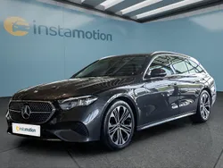 Grau Gebraucht 2024 Mercedes E220 Kombi | 46.899 € (Guter Preis)