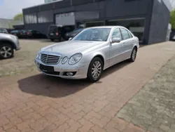 Iridiumsilber metalliclack (metallic) Gebraucht 2007 Mercedes E200 Limousine | 11.500 € (Teuer)