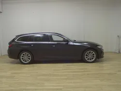 Schwarz Gebraucht 2023 BMW 318 Kombi | 22.980 € (Superpreis)