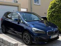 Blau Gebraucht 2019 BMW 225 Active Tourer Sport Line Van / Kleinbus | 18.500 € (Fairer Preis)