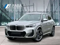 Silber Gebraucht 2025 BMW iX1 M Sport SUV | 49.490 € (Etwas zu teuer)