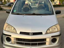 Gebraucht 2003 Daihatsu YRV Van / Kleinbus | 900 €