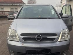 Silber Gebraucht 2004 Opel Meriva Van / Kleinbus | 1.000 € (Guter Preis)