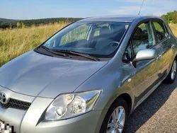 Silber Gebraucht 2009 Toyota Auris Limousine | 4.400 € (Fairer Preis)