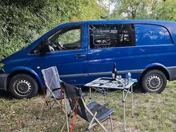 Blau Gebraucht 2011 Mercedes Vito Van / Kleinbus | 14.900 €