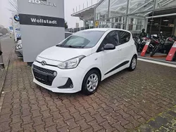 Weiß Gebraucht 2018 Hyundai i10 Passion Plus Kleinwagen | 8.890 € (Fairer Preis)