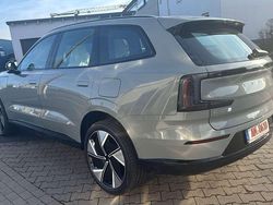 Vapour grey / metallic Gebraucht 2024 Volvo EX90 Performance SUV | 87.890 € (Fairer Preis)