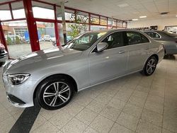 Silber Gebraucht 2022 Mercedes E220 Limousine | 36.900 € (Fairer Preis)
