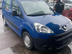 Blau Gebraucht 2011 Peugeot Partner Van / Kleinbus | 4.000 € (Teuer)