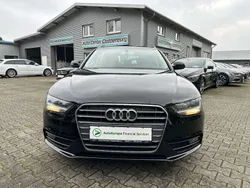 Brillantschwarz Gebraucht 2013 Audi A4 Attraction Kombi | 9.900 € (Fairer Preis)