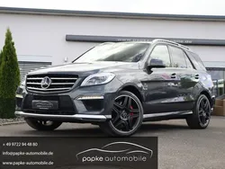 Tenoritgrau metalliclack Gebraucht 2016 Mercedes ML63 AMG AMG SUV | 31.895 € (Fairer Preis)