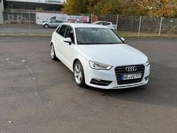 Schwarz Gebraucht 2015 Audi A3 Comfort Limousine | 13.500 € (Fairer Preis)