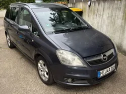 Blau Gebraucht 2006 Opel Zafira Van / Kleinbus | 2.900 € (Fairer Preis)