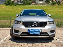 Silber Gebraucht 2019 Volvo XC40 Momentum SUV | 21.500 € (Fairer Preis)