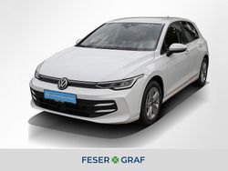 Weiß Gebraucht 2024 VW Golf Life Limousine | 24.880 € (Fairer Preis)