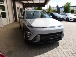 Cyber grey Gebraucht 2024 Hyundai Kona Essential SUV | 20.900 € (Guter Preis)