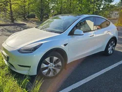 Weiß Gebraucht 2023 Tesla Model Y Long Range SUV | 35.500 € (Guter Preis)