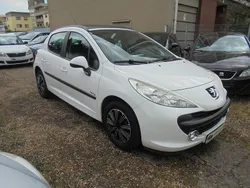 Weiß Gebraucht 2008 Peugeot 207 Urban Move Limousine | 2.290 € (Guter Preis)