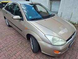 Bronze Gebraucht 1999 Ford Focus Ghia Limousine | 1.000 € (Guter Preis)