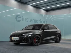 Schwarz Gebraucht 2024 Audi RS3 Sportback Sport Kleinwagen | 62.290 €